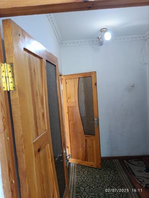 Arendaga uy Beraman Коракамиш тансикбоев бозор олди 1хона 4етажни 3