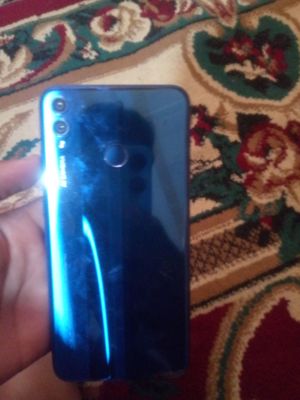 telefon honor 64 tali imeka bomagan ekrani kuygan
