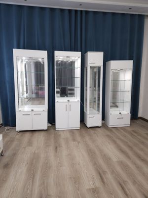 Vitrina salon uchun Витрина для салона красоты