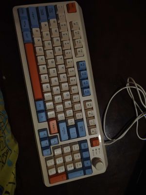 Клавиатура с RGB подсветкой