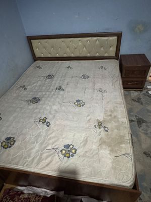 Спалний Гарнитур Сотилади