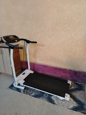 Begavoy daroshka sotiladi