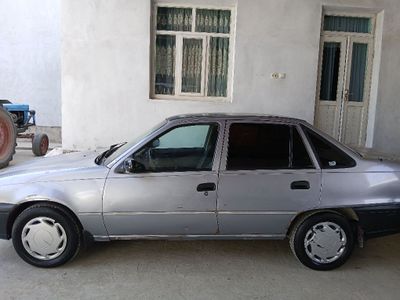 Nexia-1 1998-yil oldi orqasi butun