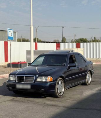 Mercedes-Benz C 320