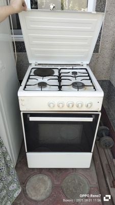 Газ плита в хорошем состояние