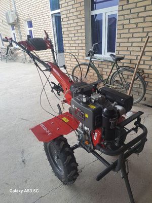 Motikultovator yangi sotiladi