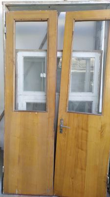 Продается двери,рамы дерево