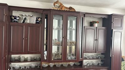 Стенка б/у в хорошем состояние