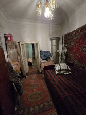 Сотув университети олдида 2 хона
