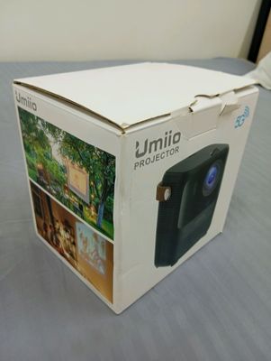 UMMIIO PROJECTOR