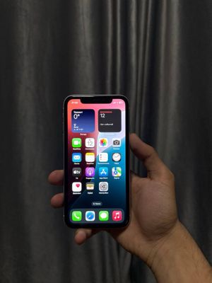 iPhone Xr 64 GB 77%