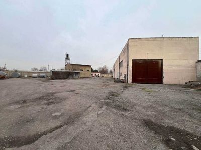 (Добрый) промзоне Рохат, 60 соток, 2 здания, Удобный заезд и выезд