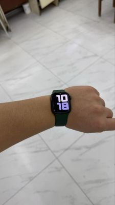 Продается Apple Watch 7/41
