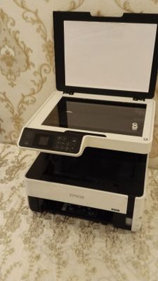 Принтер "EPSON" сотилади