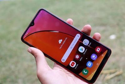 Samsung a20s zor sostayaniyada