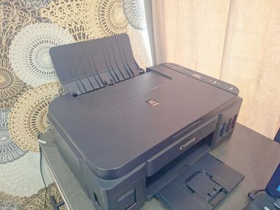 Rangli 3v1 printer sotiladi . Canon 3411 svetnoy printer. kelishiladi