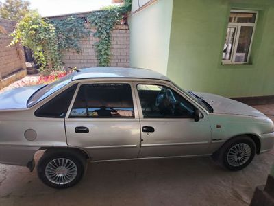 Нексия 2 сотилади