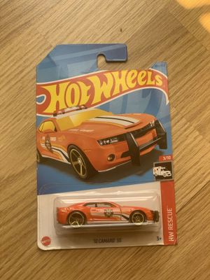 Продам 2 машинки HotWheels “2020 Jaguar F-Type” “10 Camaro 55”