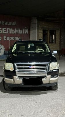 Ford Explorer 4,6 sotiladi