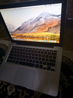 MacBook Pro 13 inch Eary