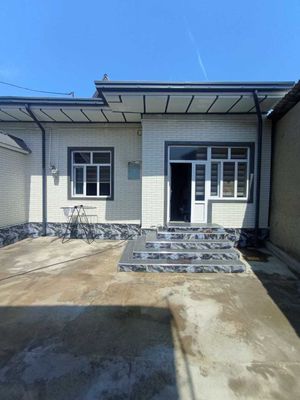 Сроноч яхши уй сотилади катта кучага 200 метр Нархи 43000