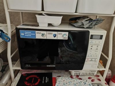 Продам Микроволновку Samsung