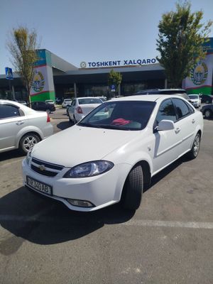 Автомобиль Jentra сотилади