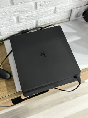 Playstation 4Slim 1 TB