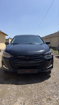 Chevrolet Onix Premier 1