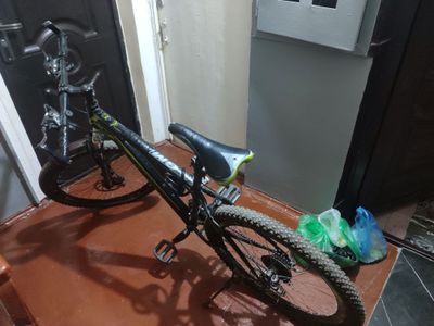 velosafed yaxshi qaralgan kamir almashgan tormoz