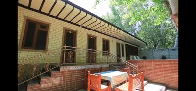 Dacha Aprel