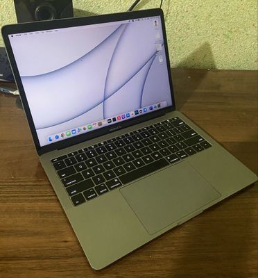 Macbook Pro 2017 i5 - 8/128 GB