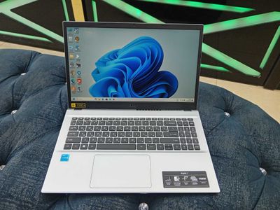 Lenovo core i7 8-avlod 8/256/500gb