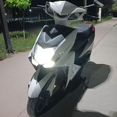 SKUTER TEZ va ARZON sotiladi