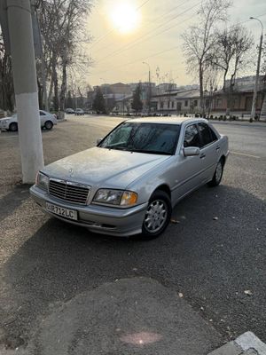 Mersedes benz W202 c200 Japan