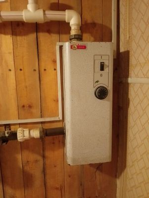 Электро котёл ва циркуляционный насос сотилади.