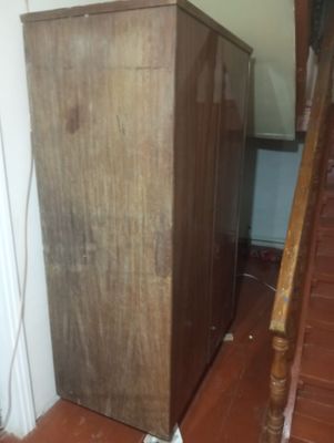 Бурынгы шифонер сатылады бахасы