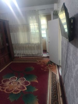 Аренда квартира 2/4/4 массив Феруза ЭКО базар 300