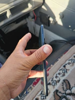 Samsung a71 xotirasi 8 GA 128gb