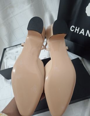CHANEL slingback tufli