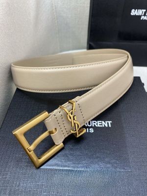 Ремень YSL.