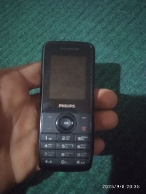 Phlips Xanium X100 sotiladi