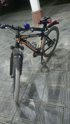 Velosiped Adidasii 26 sotiladi holati yaxshi