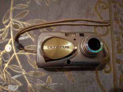 Продаётся цифровой фотоаппарат Olympus M(mju)m-400 digital, б/у