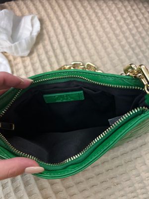 Зелёная сумочка Zara, в идеальном состоянии