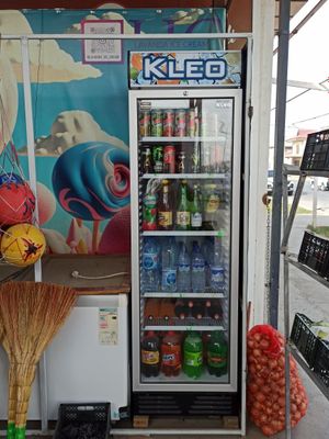 Vitrina xoladelnik kleo