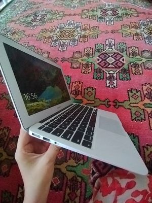 Maccbook sotiladi