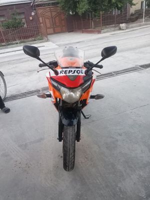 HONDA CBR 125 R 2015г