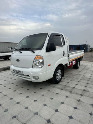 Kia Bongo sotiladi Yil 2010