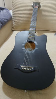 Акустическая гитара